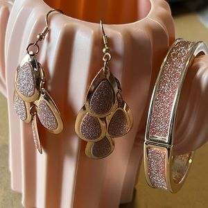 Rose gold earrings and bracelet